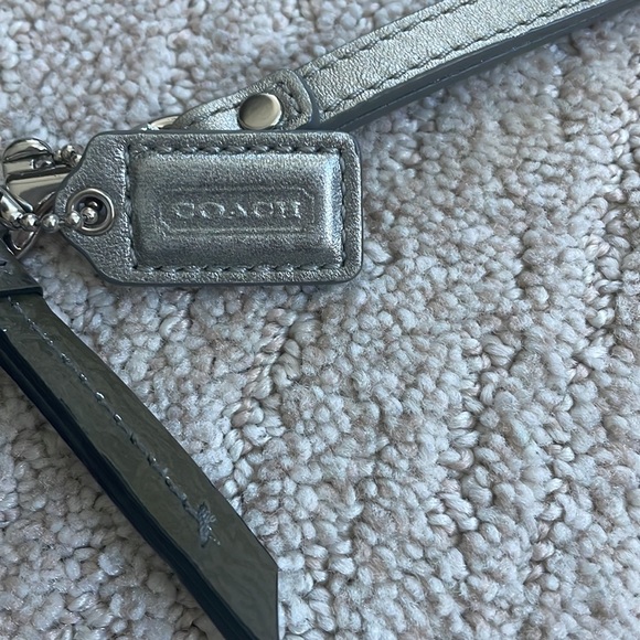 Coach leopard print wristlet - silver & black - Picture 5 of 6